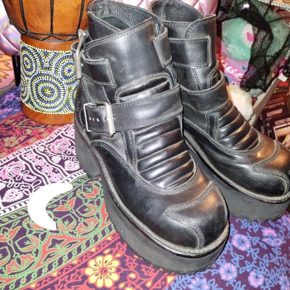 Muro Welt Buckle Boots 90's Goth Punk Festival Emo Grunge Club Woman Sz 10